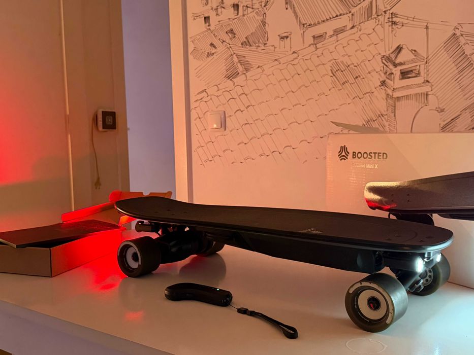 Skate Boosted Mini X — excelente estado + ShredLights