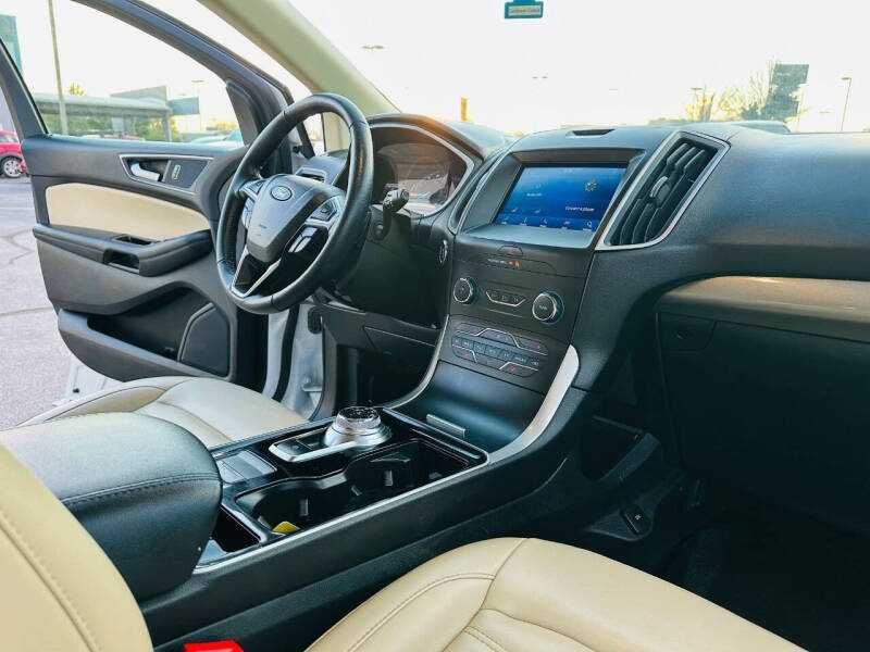 2020 Ford Edge SEL
