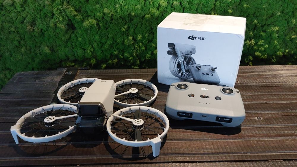NOWY dron DJ flip