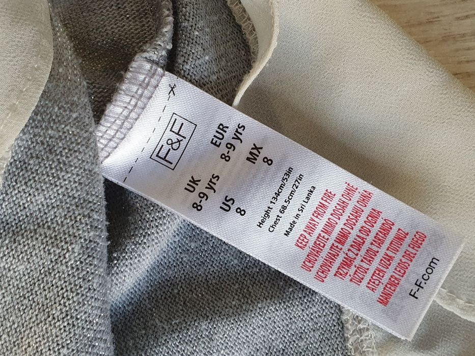 Elegancka bluzka ze srebną nitką  F&F 134