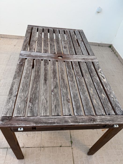 Mesa exterior nammaro