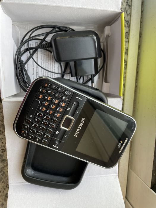 Telemovel Samsung Chat 322 dual sim usado