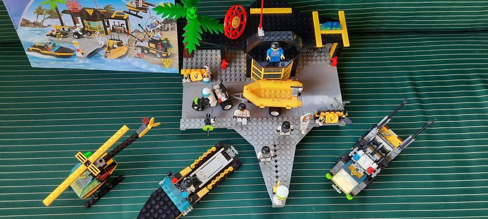 Продам  конструктор  .