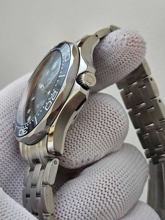 Механические часы с автоподзаводом Omega Seamaster Blue 300m