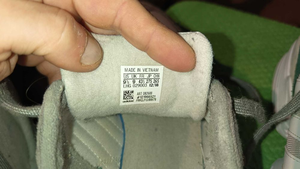 ADIDAS YUNG-96 r.43 1/3 stan bardzo dobry