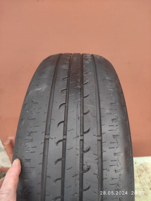 Продам Шини R17 225/65