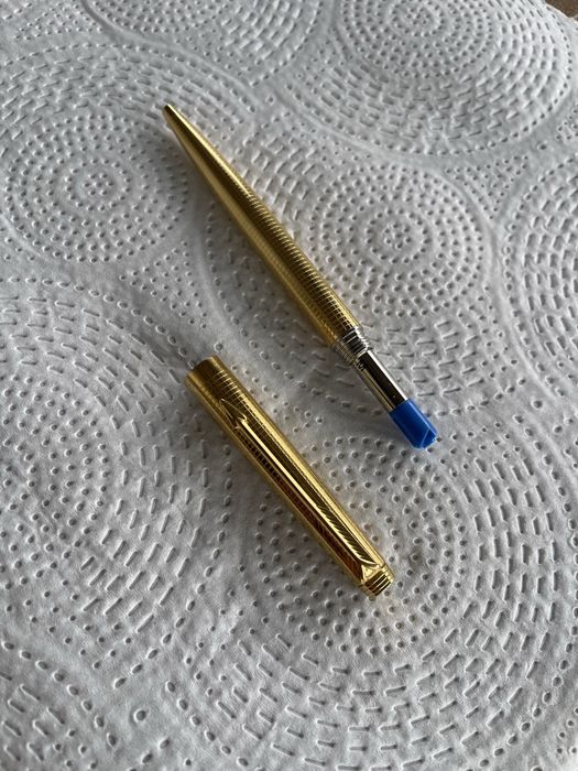 Caneta esferográfica PARKER 75 INSIGNIA 14 k GOLD FILLED- VINTAGE USA.