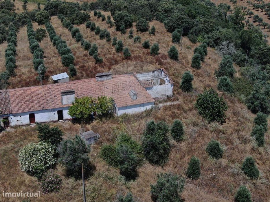 Quinta T4 para venda — Nossa Senhora Da Vila, Nossa Senhora Do Bispo E Silveiras, Évora