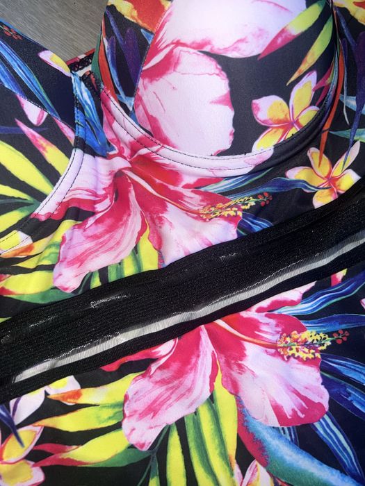 Суцільний купальник, розмір М