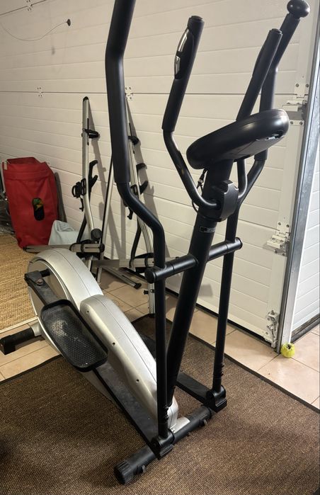 Eliptica Domyos em bom estado