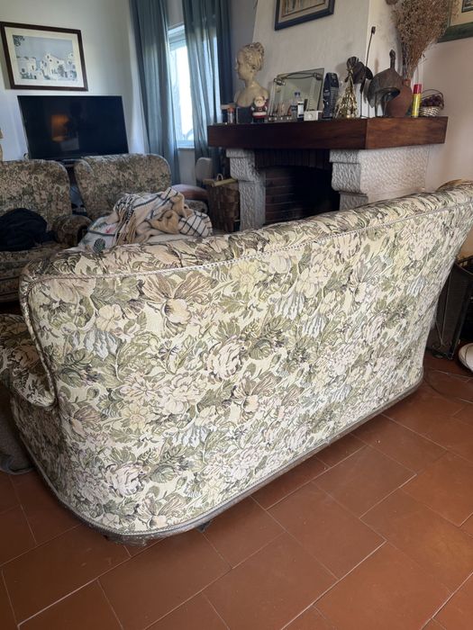 Conjunto sofa-cama e 2 poltronas de tecido