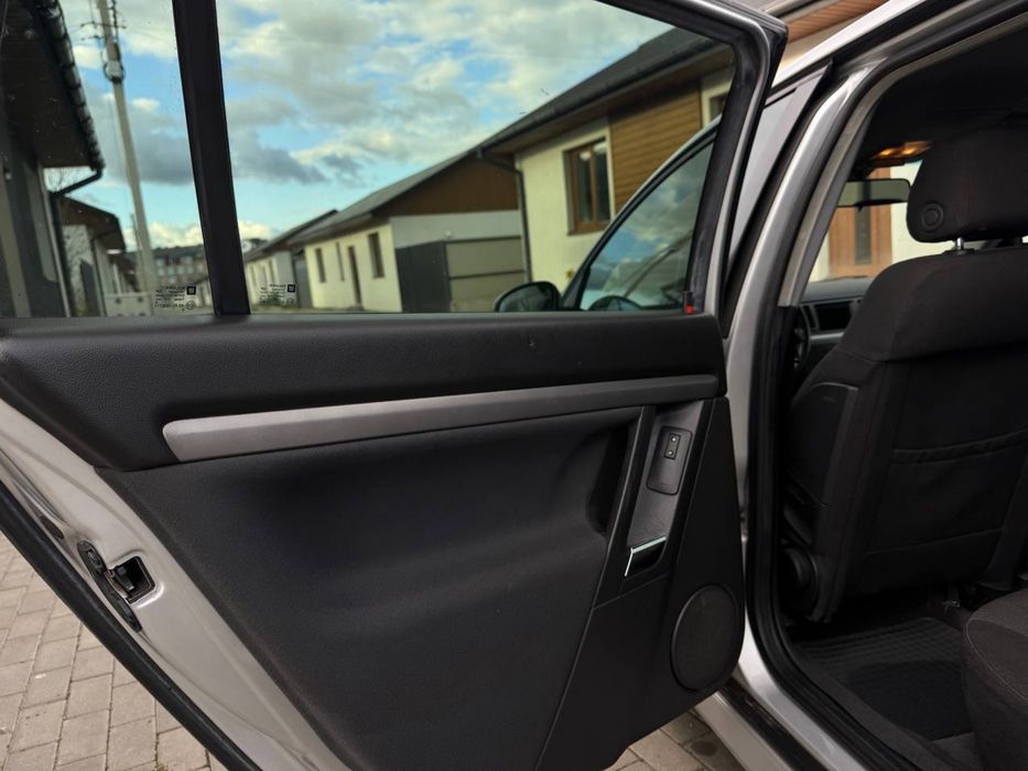 Продам Opel Vectra рест 2007 1.9 д
