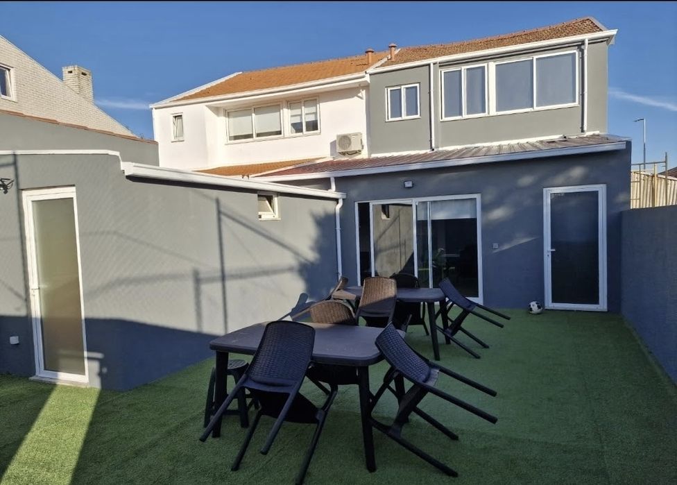 Quarto ESTUDANTE s. Mamede infesta