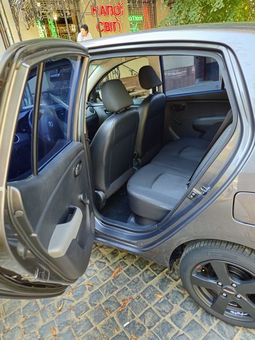 HYUNDAI i10 2012рік 1покол. FL від власника Львів 5200 $