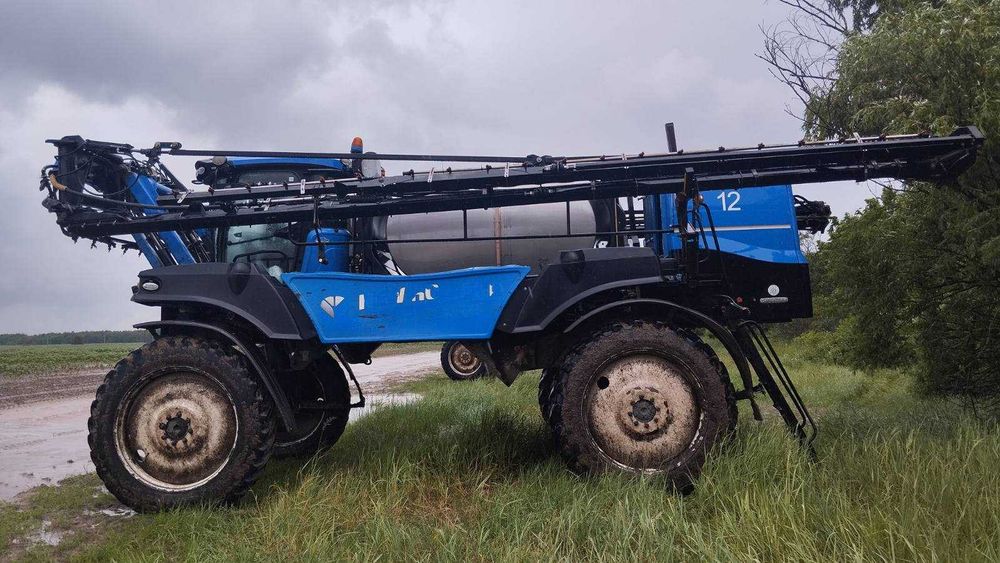 обприскувач самохідний New Holland SP275F