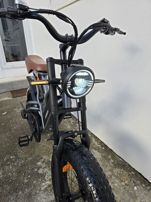 Bicicleta elétrica com acelerador – até 50 km/h