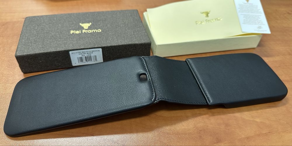 Skórzane etui Piel Frama do iPhone'a 14 Pro Max, ręcznie wykonane