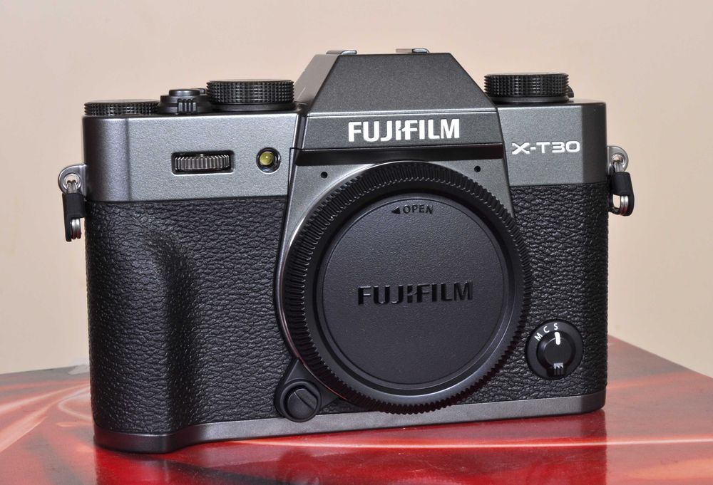 Fuji X-T30III novo, zero fotos, caixa, garantia 3 anos + XF 16mm WR como novo.