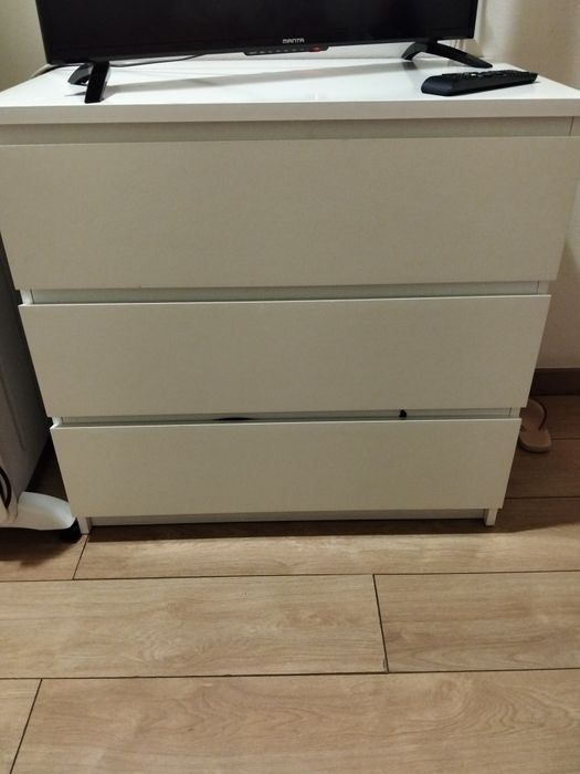 Cómoda três gavetas