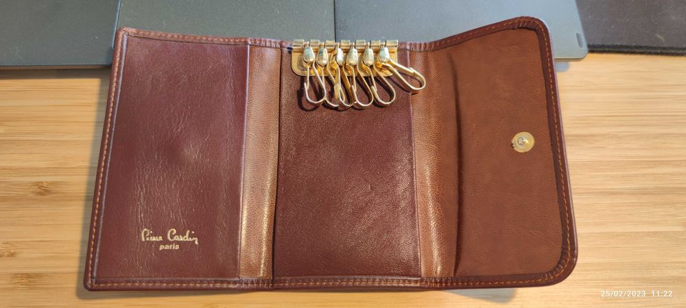 Chaveiro em pele Pierre Cardin