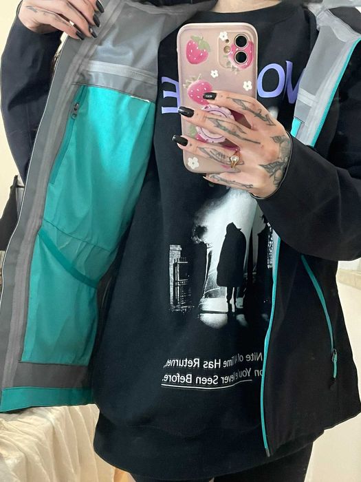 Casaco QUECHUA anti vento e chuva novo