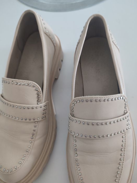 Buty beżowe damskie