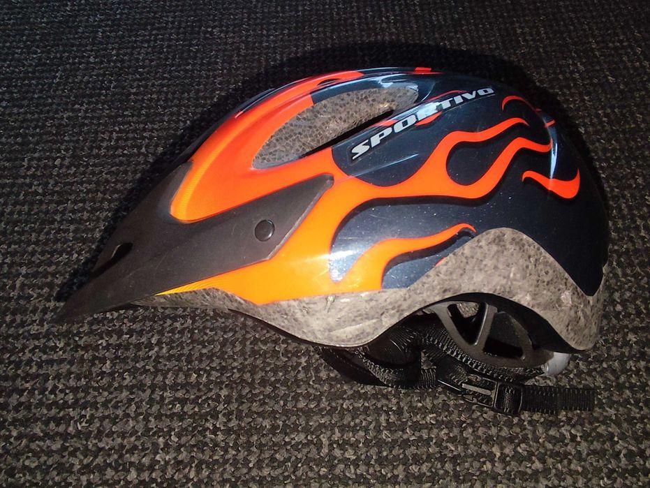 kask rowerowy kobiecy z regulacją