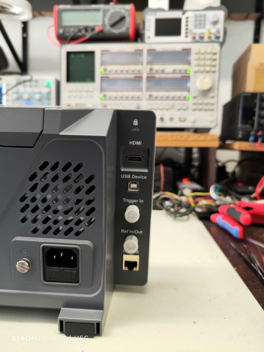 Analisador de Espectros OWON XSA815-TG