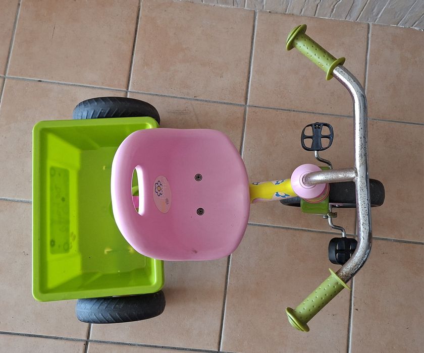 Triciclo de crianças