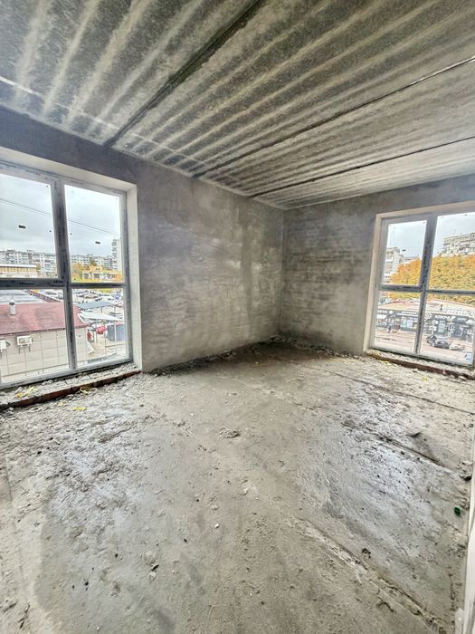 2 кімнатна квартира | 65 м.кв | після будівельників | переуступка