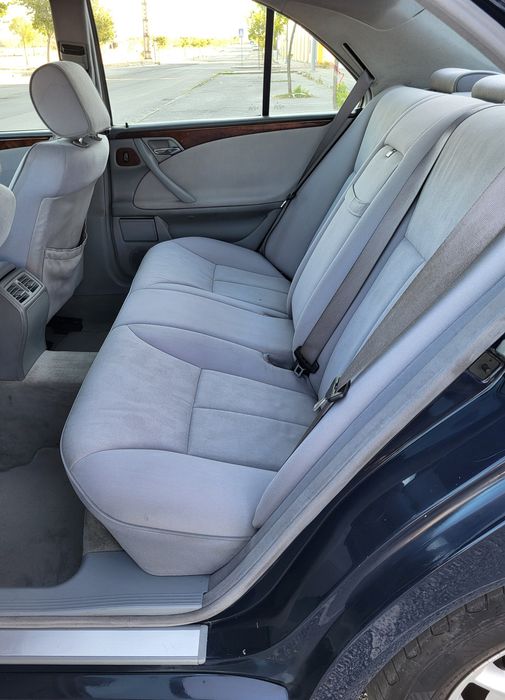 Mercedes-Benz E220 CDi Elegance W210 143cv