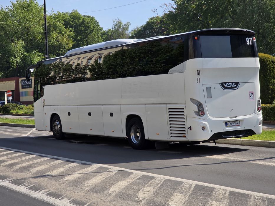 Wynajem autokarów oraz busów, licencjonowany przewóz osób