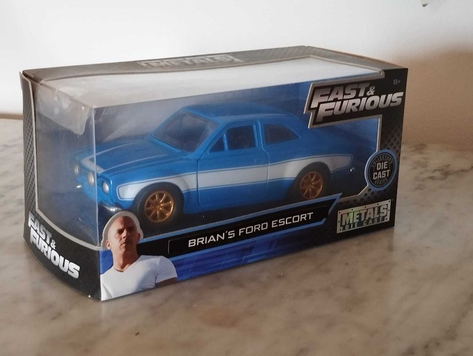 Carros Fast and Furious 1/32 na caixa