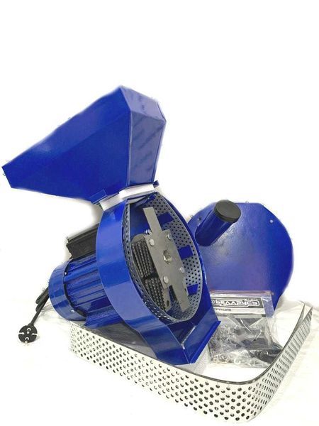 Корморізка Кормоподрібнювач Крупорушка Зернодробилка Млин