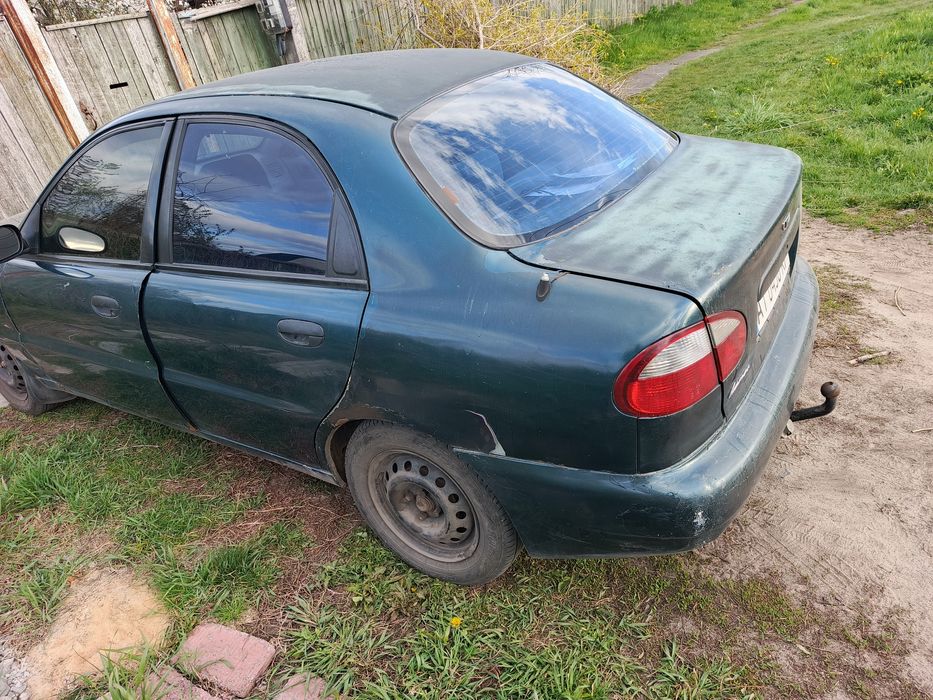 Автомобіль Ланос