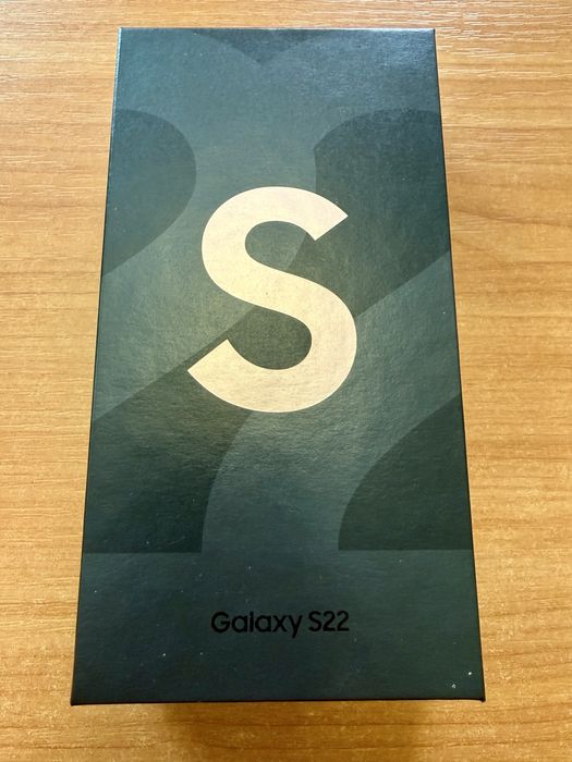 Smartfon Samsung Galaxy S22 różowy 8 GB / 128 GB 5G