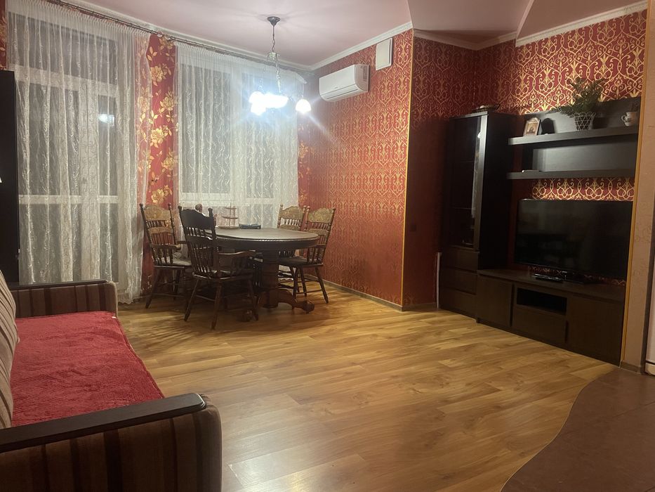 Здається квартира на Палаці Спорта