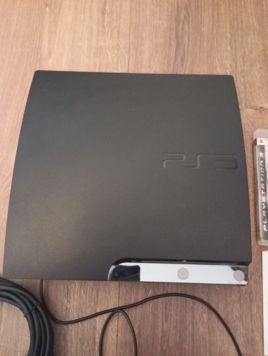 Sony PlayStation 3 500 GB в хорошем состоянии