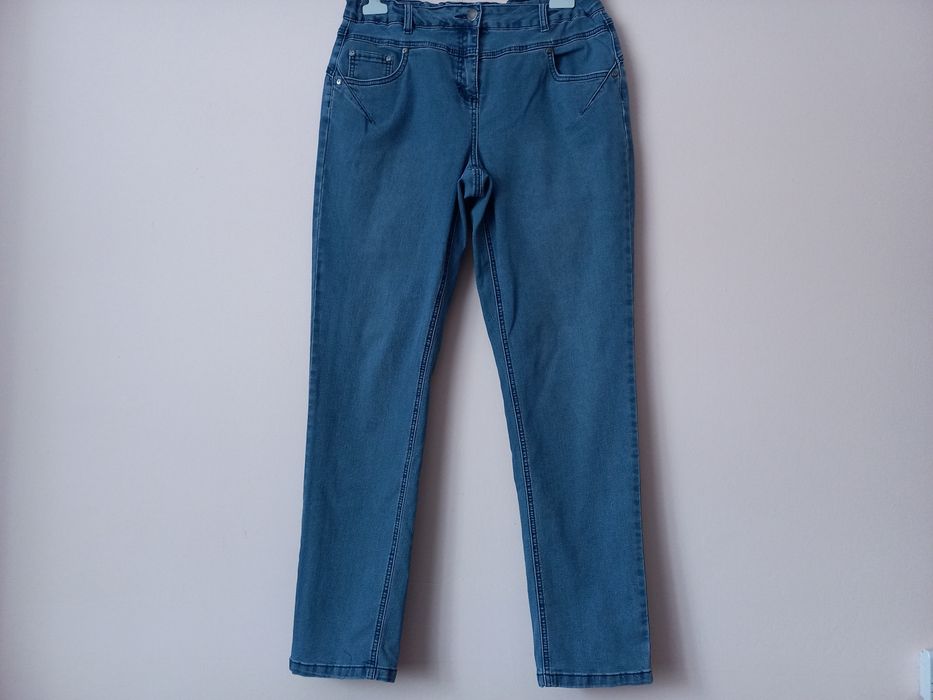 Niebieskie rozciągliwe spodnie (jeansy) damskie r. 44 (XXL) Zhenzi