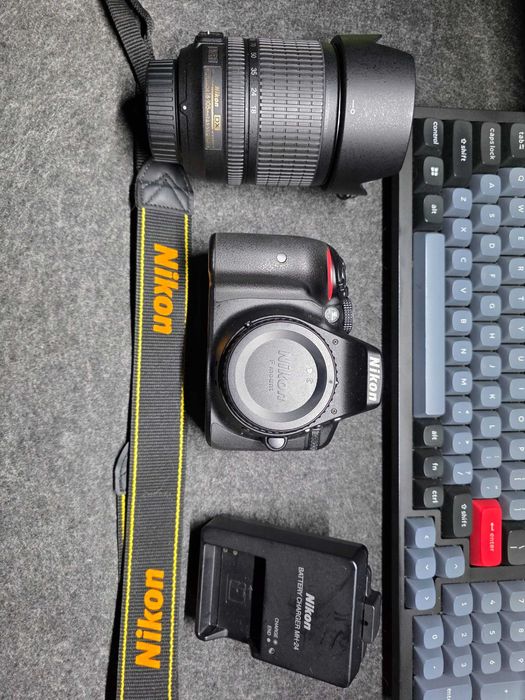 Zestaw Nikon D5300 + Nikkor 18-105 VR + Torba + Ładowarka. WiFi Stan BDB