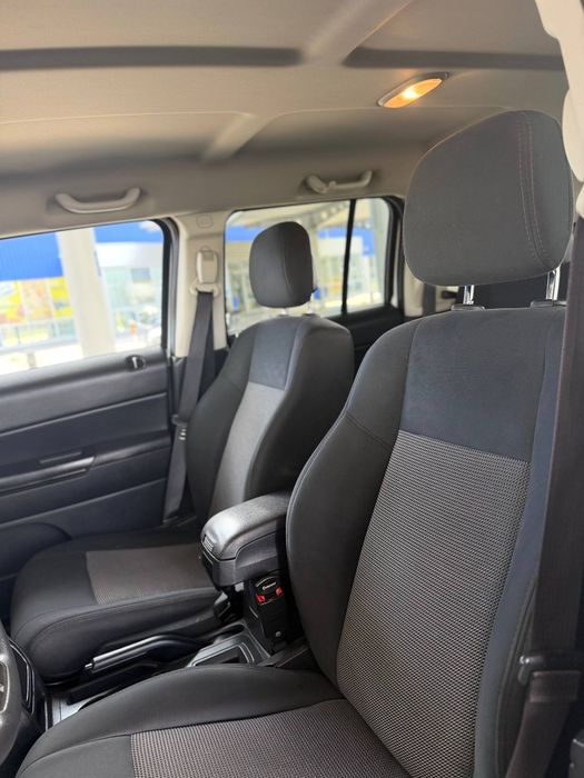 Продам Jeep Compass