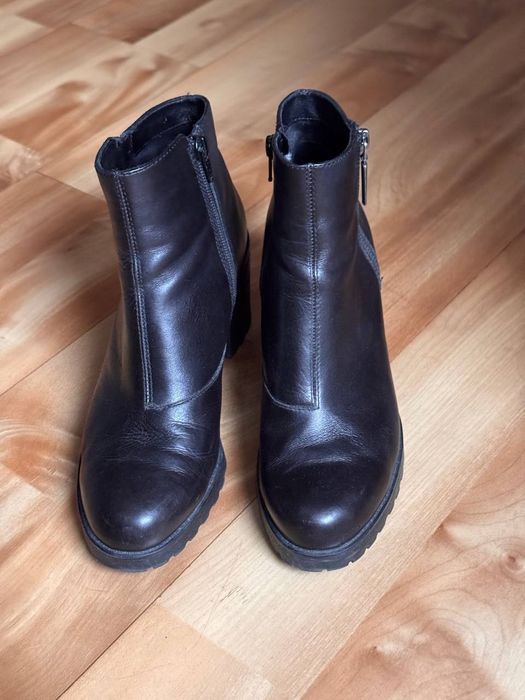 Жіночі сапожки полусапожки черевики Vagabond Shoemakers

Розмір: 39 (E