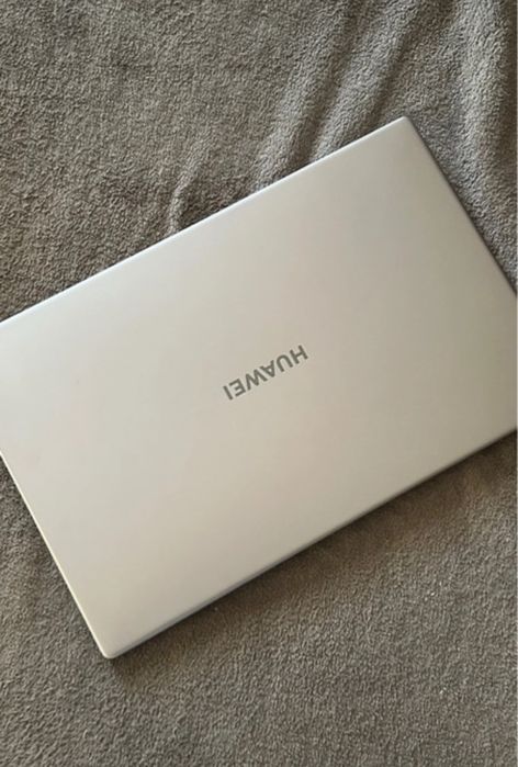 Huawei MateBook D15 – Bom Estado