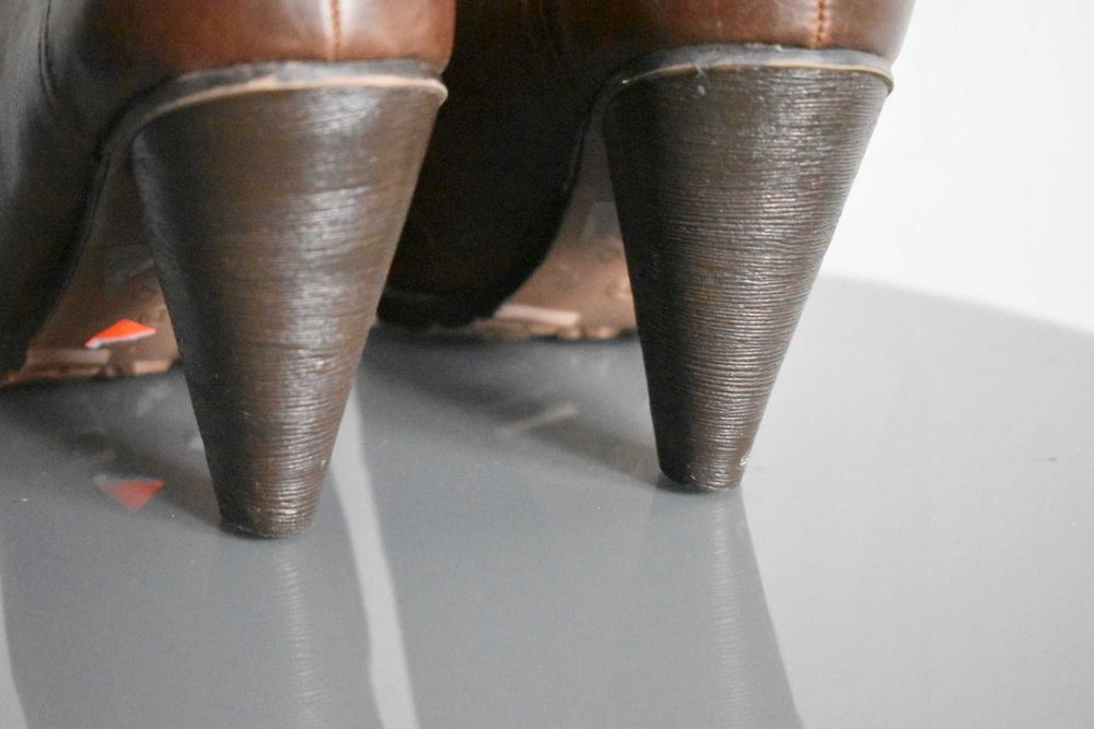 Buty zimowe 39 botki sznurowane na obcasie wysokie za kostkę ciepłe