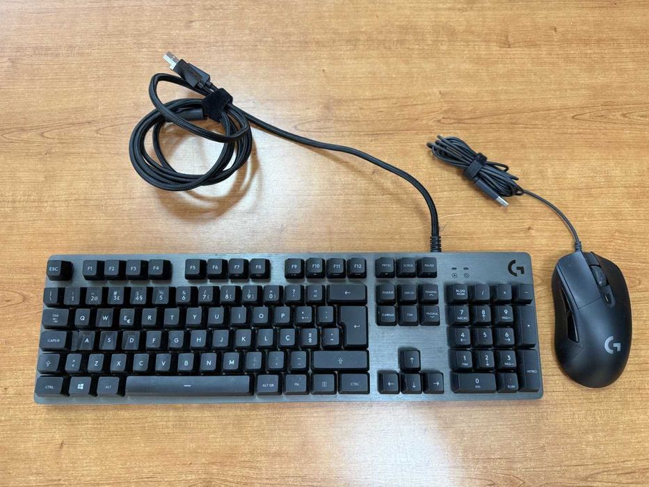Combo Gaming Logitech - Teclado mecânico G413 Carbon PT-PT + Rato G403 HERO