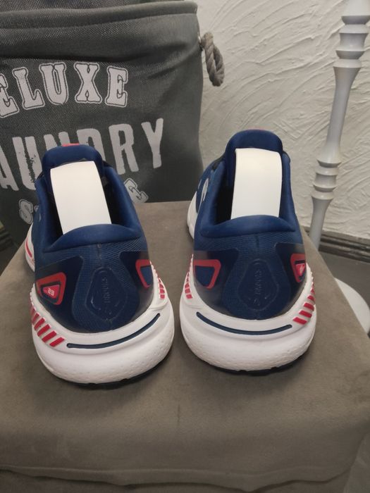 Brooks Adrenaline GTS 23, кросівки жіночі