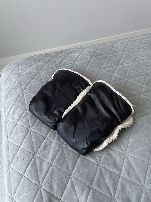 Конверт дитячий на овчині в коляску,санки Рукавиці в комплекті