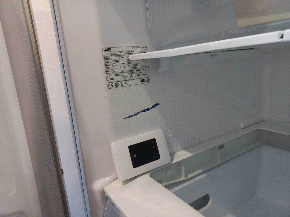 Морозильна камера Samsung No Frost 180 см 298 л A+ RZ28H61607F