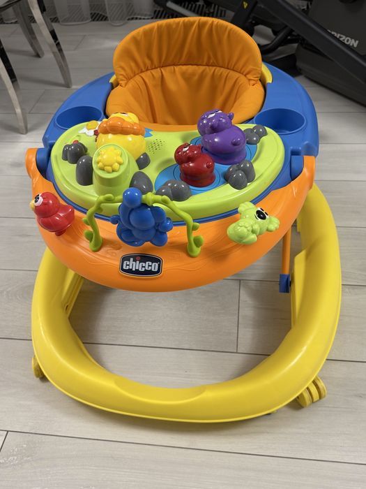 Ходунки chicco в ідеальному стані.
