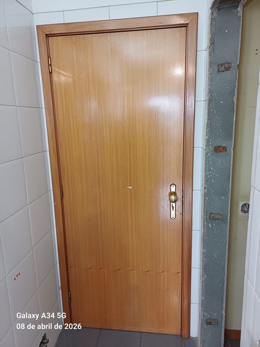 Portas madeira maciça